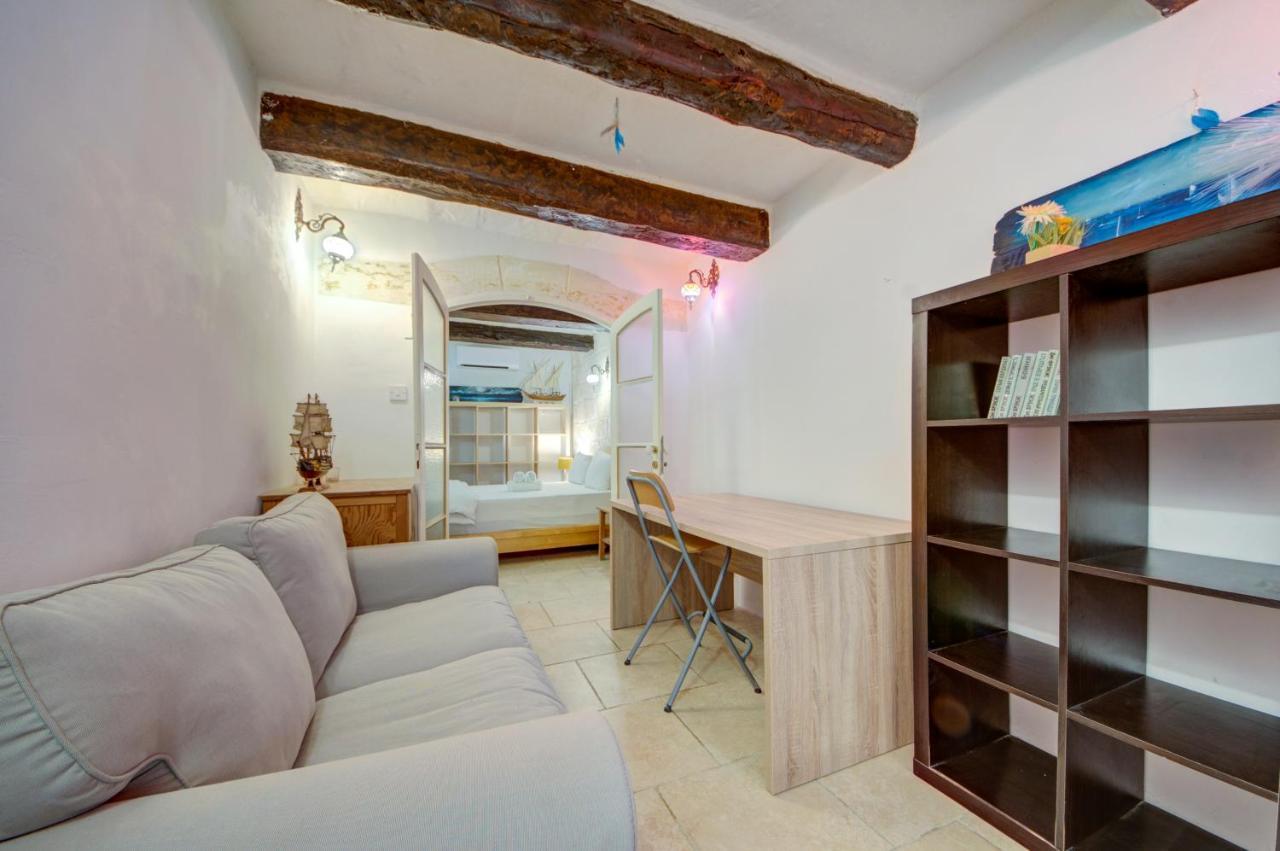 Victory View One Bedroom Apartment Валета Екстериор снимка