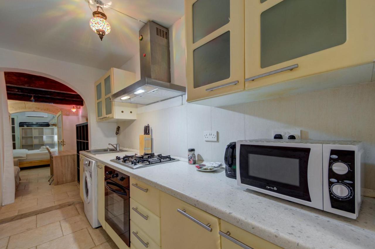 Victory View One Bedroom Apartment Валета Екстериор снимка